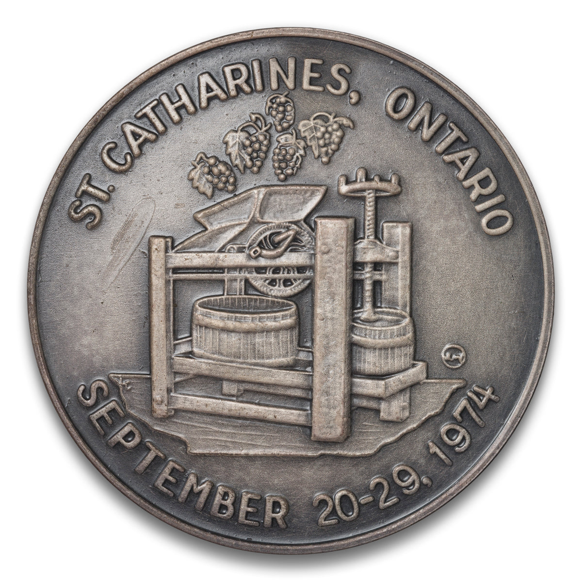 St Catharines, ON Niagara Grape & Wine Festival Silver medal 1974