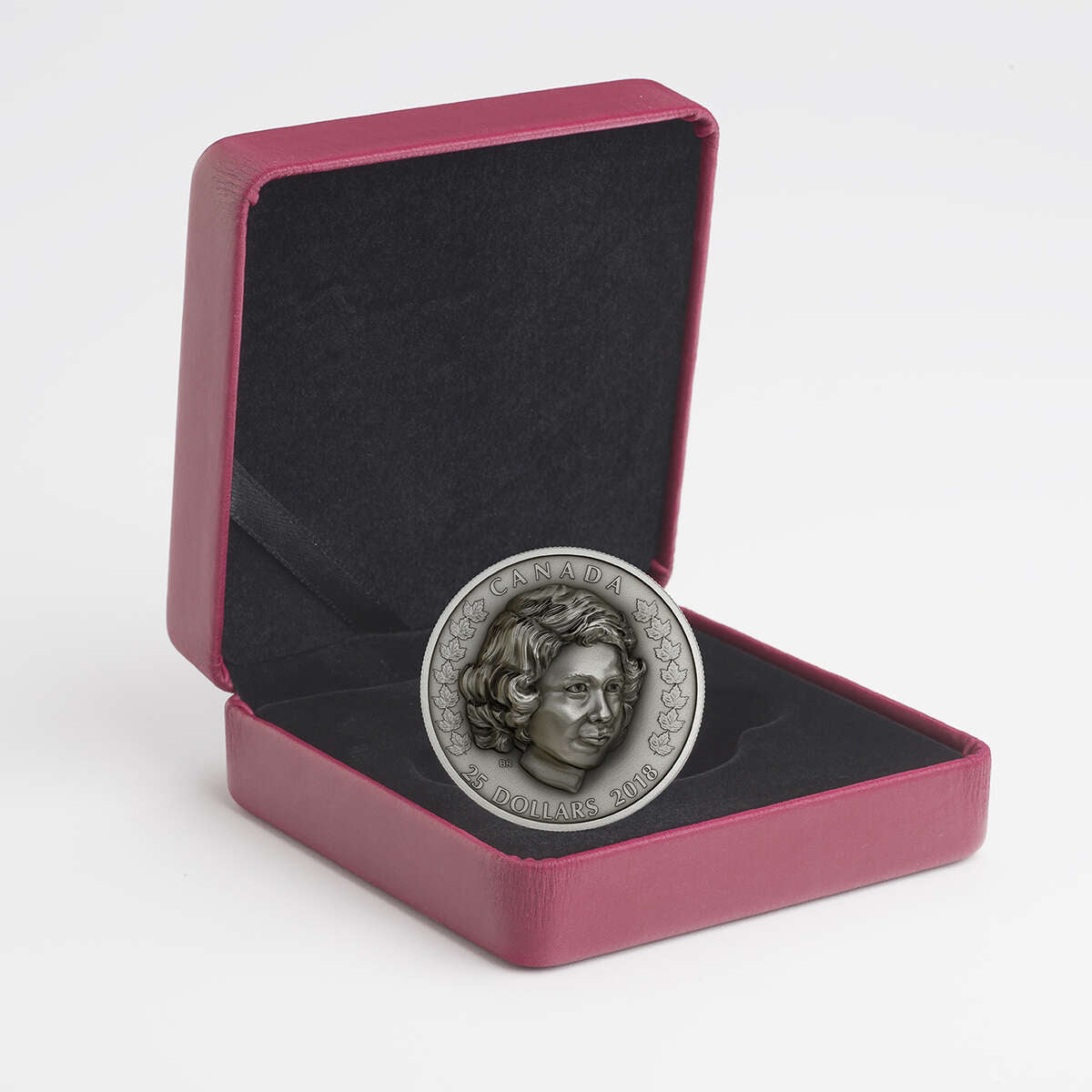 2018 $25 Her Majesty Queen Elizabeth II: The Young Princess - Pure Silver Coin Default Title