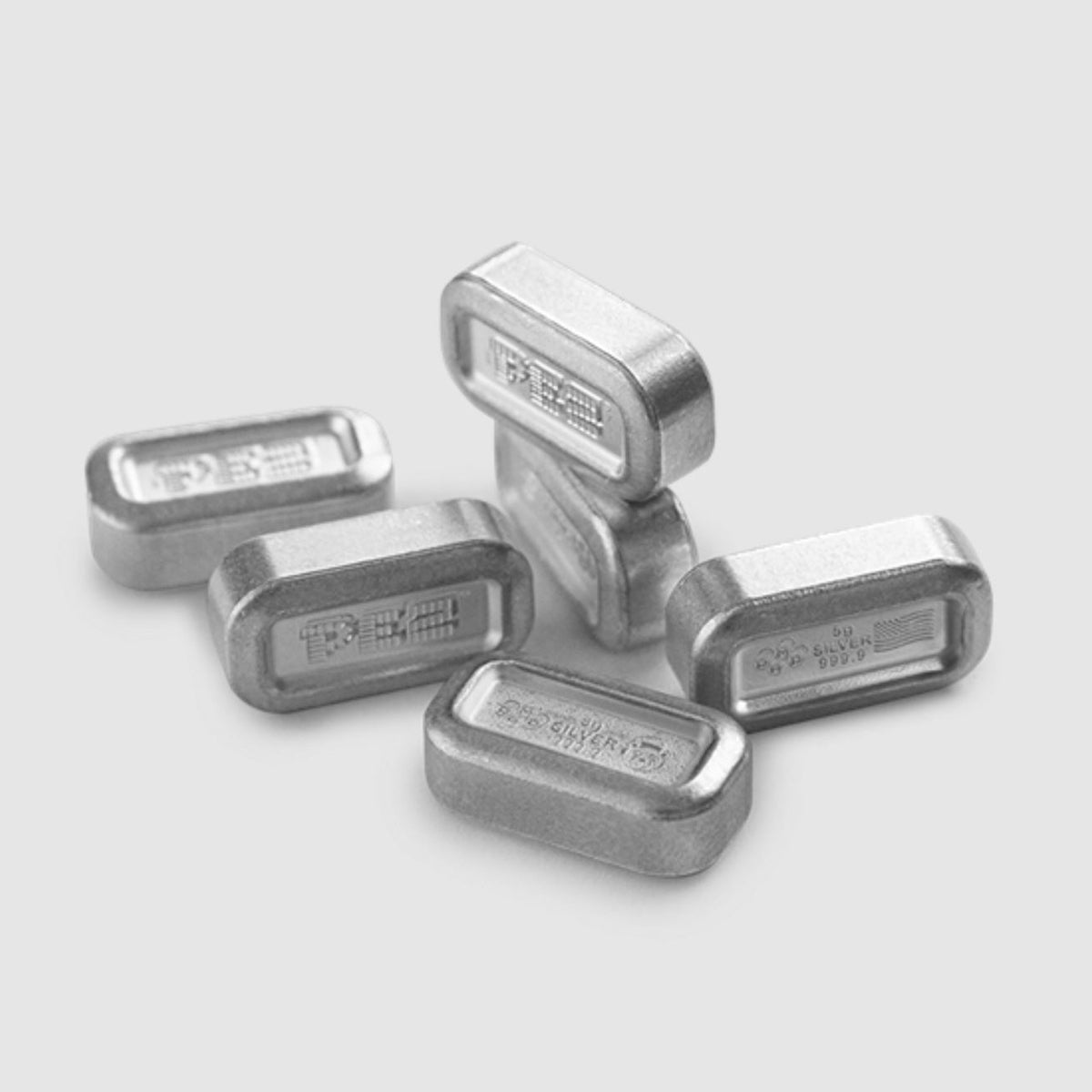 2024 PEZ®: Polar Bear Wafers & Dispenser - Pure Silver Gift Set