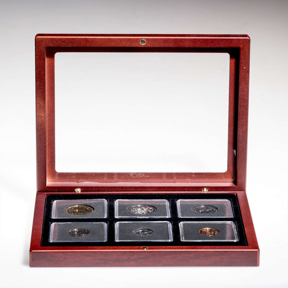 1995 Uncirculated Coin Set in Custom Mahogany Display Case