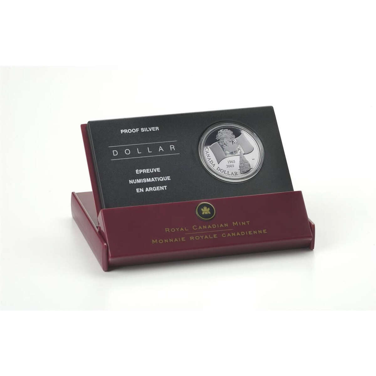 【新品未使用】ロイヤルカナディアンミント2005保証付 2005 $1 Canada's National Flag, 40th Anniversary - Pure Silver Dollar